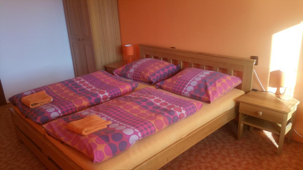Hotel Koruna Rožnov pod Radhoštěm Habitación foto